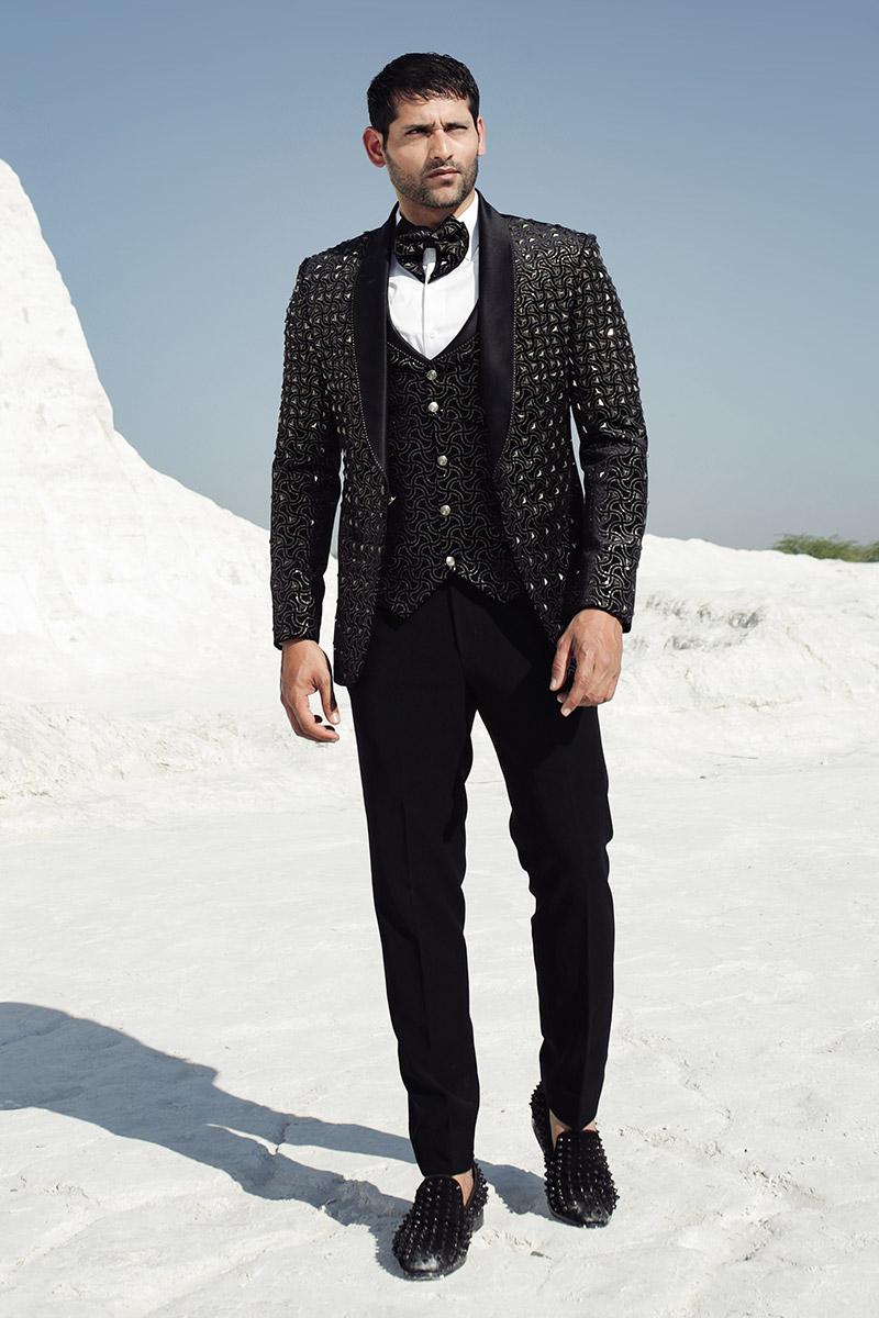 5 Must Have Dresses for Men in Winter Wedding Bharat Reshma