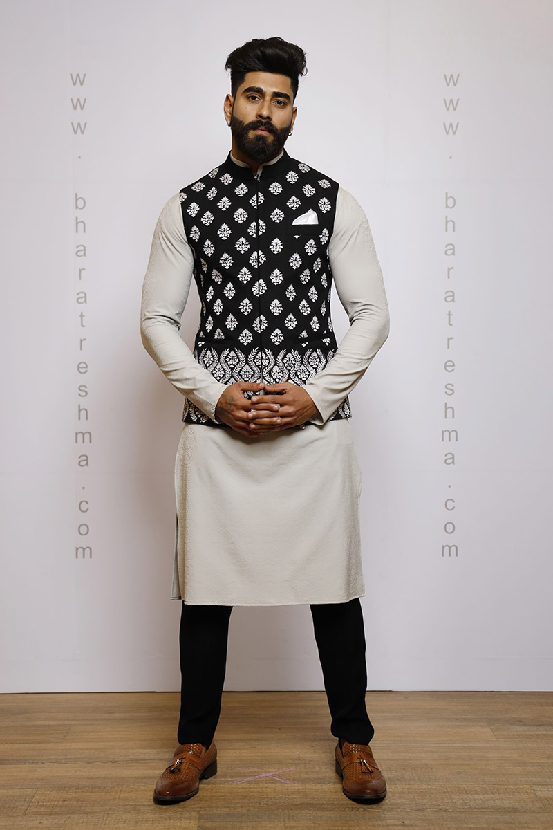 CLASSIC PATTERN THREAD WORK WAIST COAT