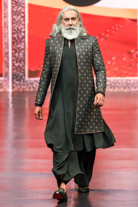 Indo Western Dresses for Men for Any Occasion Bharat Reshma